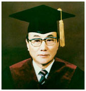 7대 총장 김기택 사진